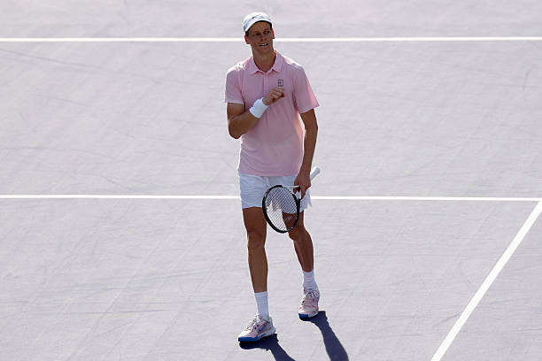 Сіннер покарав Медведєва і вперше став чемпіоном Мастерса в Індіан-Веллс Сіннер покарав Медведєва і вперше став чемпіоном Мастерса в Індіан-Веллс