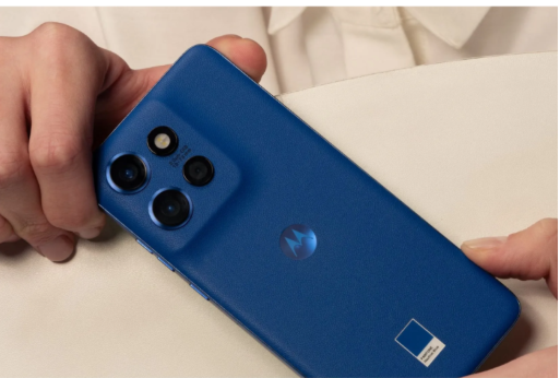 Motorola Edge 50 Neo почав отримувати стабільне оновлення до Android 16 Motorola Edge 50 Neo почав отримувати стабільне оновлення до Android 16