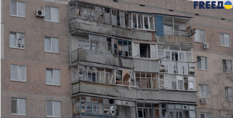 РФ атакувала Слов’янськ: містяни розповіли, як пережили удар дронами (ВІДЕО) РФ атакувала Слов’янськ: містяни розповіли, як пережили удар дронами (ВІДЕО)