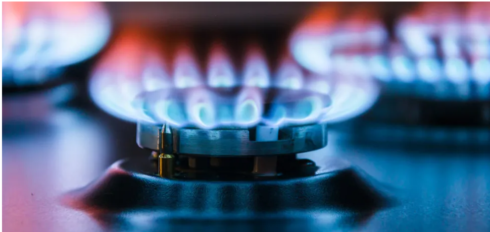 Тарифи на газ та світло з 1 квітня не зміняться: скільки платитимуть українці Тарифи на газ та світло з 1 квітня не зміняться: скільки платитимуть українці