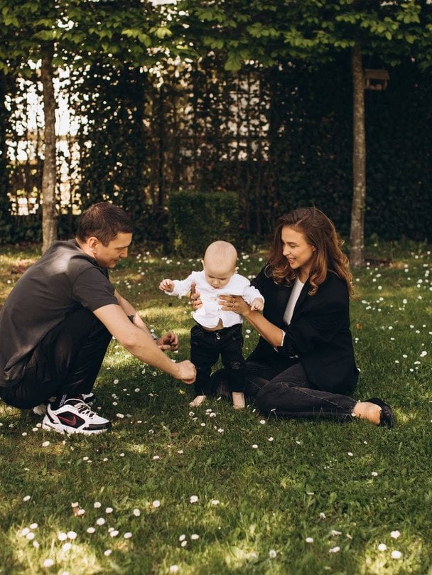 Вікторія Маремуха з сином Лукою та ексчоловіком Луї Беллє / © instagram.com/vicky_mare