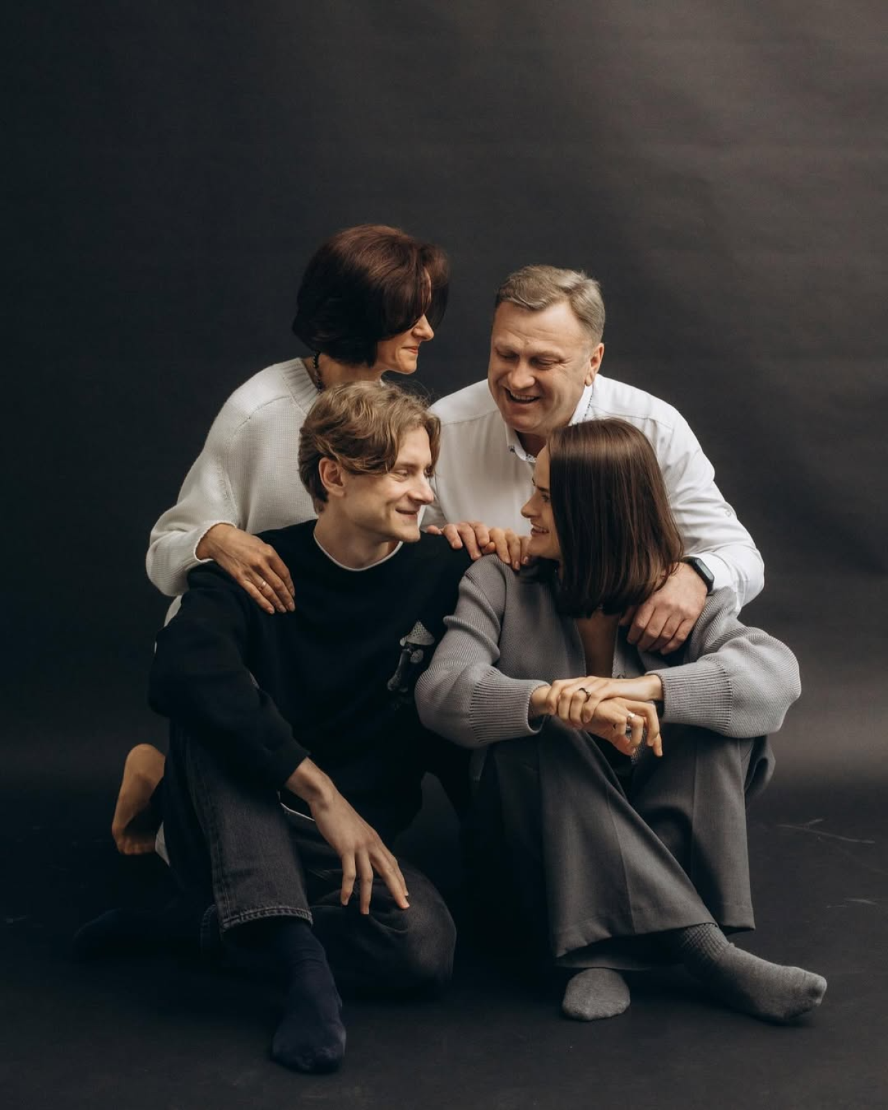 Петро Приймак із сім'єю (Фото: instagram.com/roksolana.romanenko)