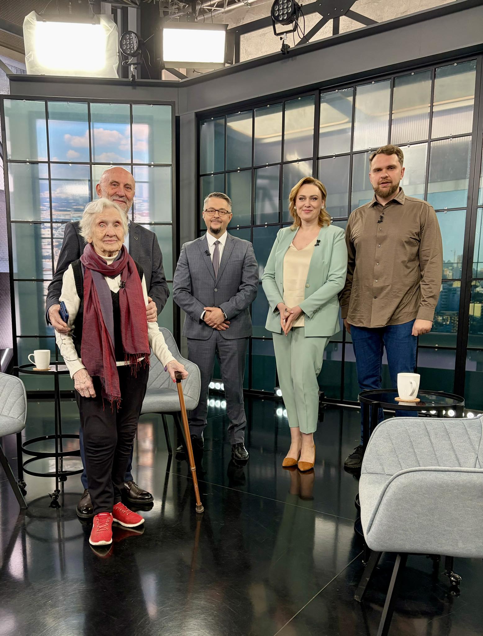 Рекорд у кардіохірургії: 98-річна українка стала найстаршою пацієнткою з імплантованим серцевим клапаном Рекорд у кардіохірургії: 98-річна українка стала найстаршою пацієнткою з імплантованим серцевим клапаном