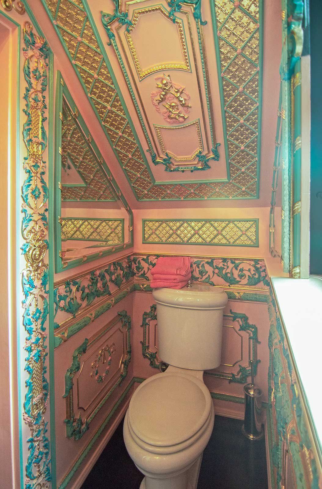 'Я не з такої сім'ї, я з богатої': дорожезні інтер'єри, від яких віє несмаком - фото 857043