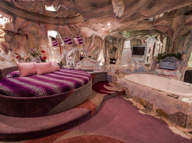 'Я не з такої сім'ї, я з богатої': дорожезні інтер'єри, від яких віє несмаком - фото 857035