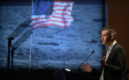 NASA представило план створення постійної бази на Місяці до 2032 року NASA представило план створення постійної бази на Місяці до 2032 року