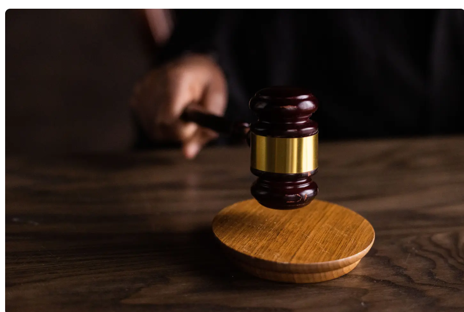 Суд в Івано-Франківську взяв під варту громадянина Індії за підозрою у зґвалтуванні дитини Суд в Івано-Франківську взяв під варту громадянина Індії за підозрою у зґвалтуванні дитини