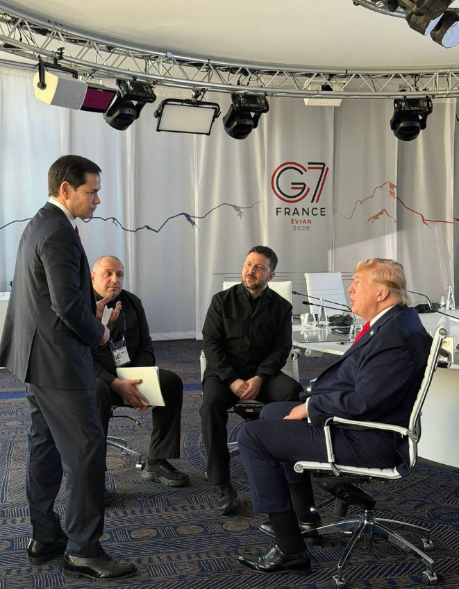 Володимир Зеленський та Дональд Трамп зустрілися на полях саміту G7, фото Володимир Зеленський та Дональд Трамп зустрілися на полях саміту G7, фото