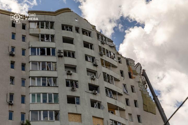 У Києві завершили ліквідацію наслідків удару РФ: кількість загиблих зросла до 31 У Києві завершили ліквідацію наслідків удару РФ: кількість загиблих зросла до 31