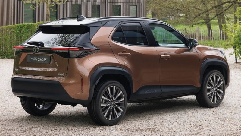 Toyota розпочала прийом замовлень на оновлений кросовер Yaris Cross: ціни та характеристики Toyota розпочала прийом замовлень на оновлений кросовер Yaris Cross: ціни та характеристики