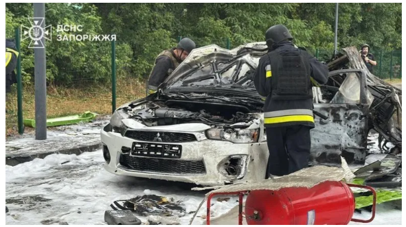 У Запоріжжі після удару дрона спалахнула АЗС У Запоріжжі після удару дрона спалахнула АЗС