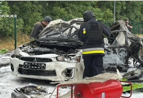 Удар дроном по АЗС у Запоріжжі: поранено п'ять людей, спалахнула пожежа Удар дроном по АЗС у Запоріжжі: поранено п'ять людей, спалахнула пожежа
