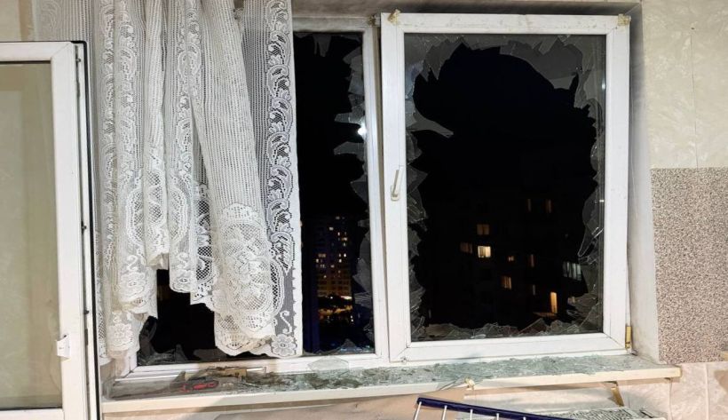 Росіяни атакуdfkb Одещину ударними дронами: є влучання у багатоповерхівку та будівельний супермаркет (ФОТО) Росіяни атакуdfkb Одещину ударними дронами: є влучання у багатоповерхівку та будівельний супермаркет (ФОТО)