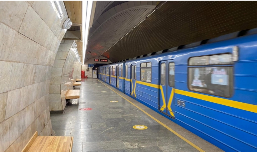 Чому поїзди київського метро не залишають на станціях уночі: офіційне пояснення Чому поїзди київського метро не залишають на станціях уночі: офіційне пояснення