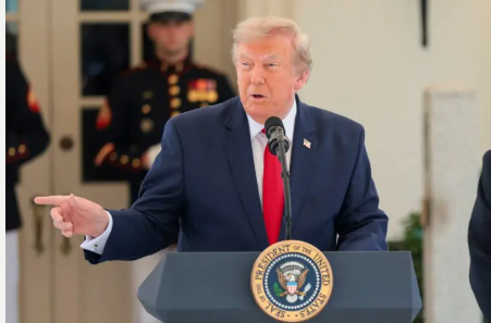 Трамп повідомив Конгрес про відновлення бойових дій в Ірані Трамп повідомив Конгрес про відновлення бойових дій в Ірані