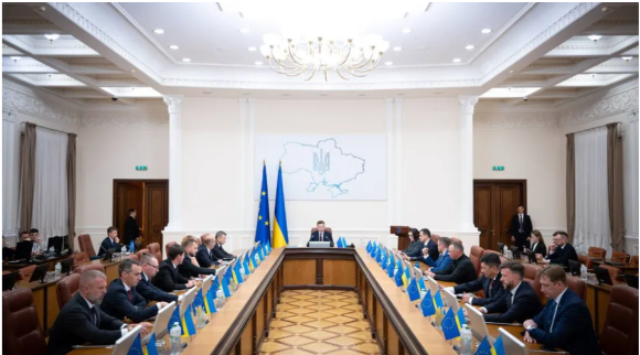 Корецький провів перше засідання нового уряду Корецький провів перше засідання нового уряду