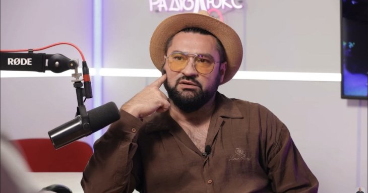 У популярного ведучого під час атаки на Київщину вщент згоріло авто:
