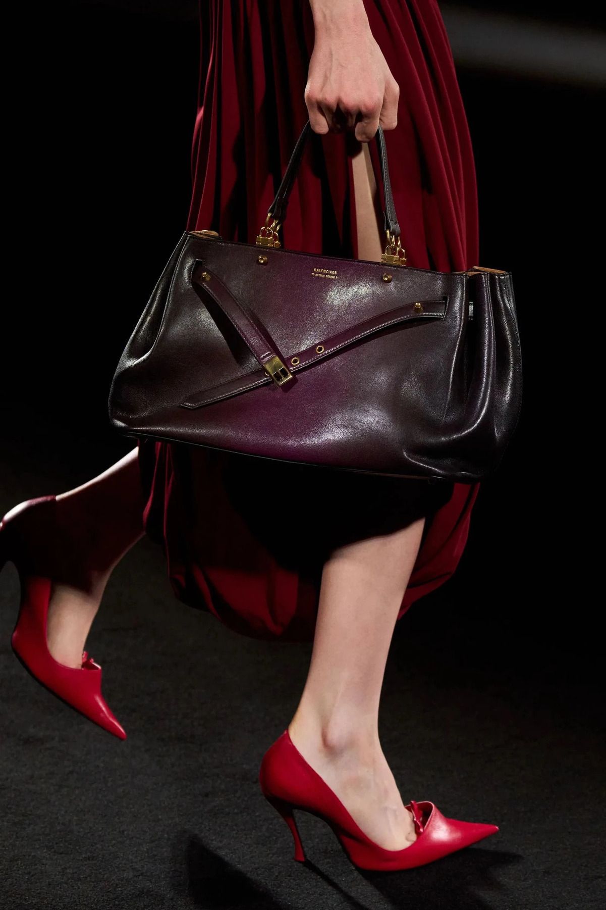 Balenciaga - фото 891432