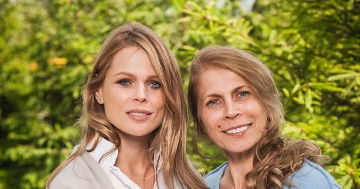 Ольга Фреймут замилувала фотографіями з мамою-красунею та здивувала схожістю з нею