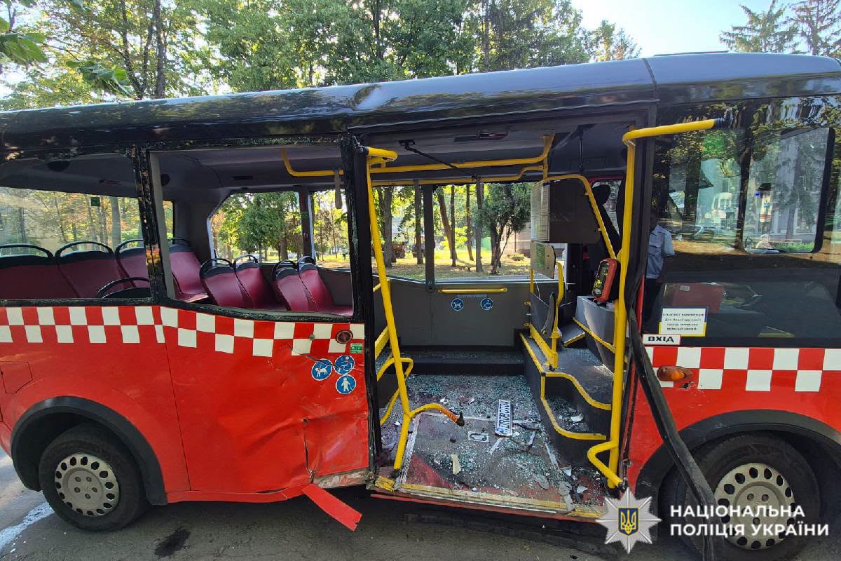 У Харкові внаслідок ДТП постраждали дев’ятеро людей - розпочато розлідування У Харкові внаслідок ДТП постраждали дев’ятеро людей - розпочато розлідування