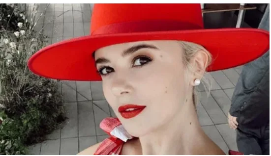 Міка Ньютон розповіла про аналізи: "Ситуація стала гіршою, знайшли новоутворення у грудях" Міка Ньютон розповіла про аналізи: "Ситуація стала гіршою, знайшли новоутворення у грудях"