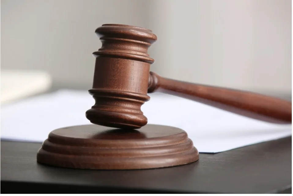 Дев’ятьох окупантів засудили до 15 років за участь у штурмах на Харківщині та Донеччині Дев’ятьох окупантів засудили до 15 років за участь у штурмах на Харківщині та Донеччині