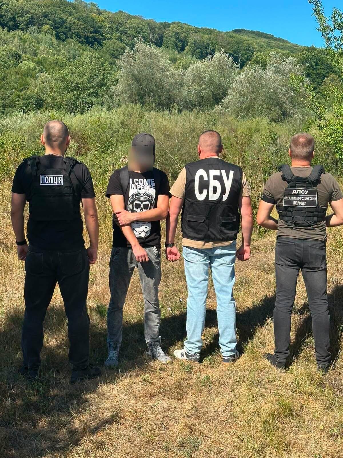 $17 000 за два маршрути: на Закарпатті зірвали переправлення через кордон $17 000 за два маршрути: на Закарпатті зірвали переправлення через кордон