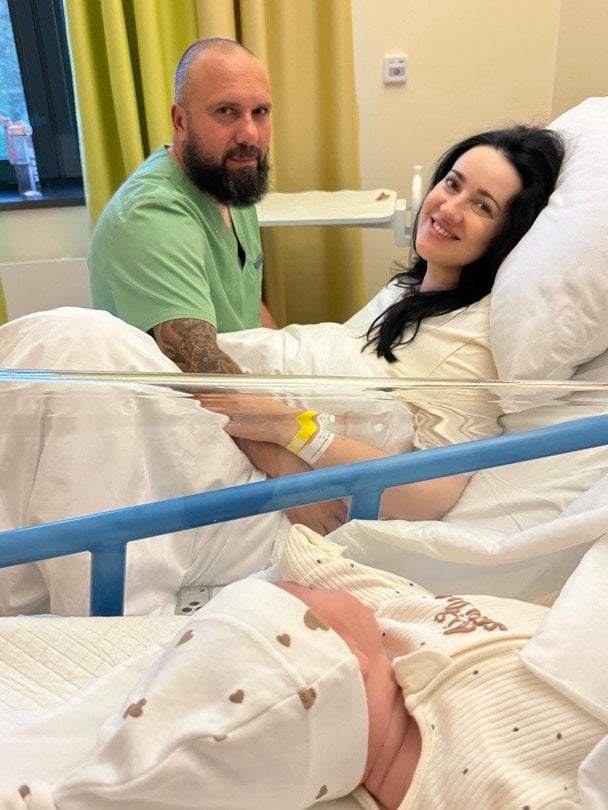 Соломія Вітвіцька з чоловіком та новонародженим сином / © instagram.com/solomiyavitvitska