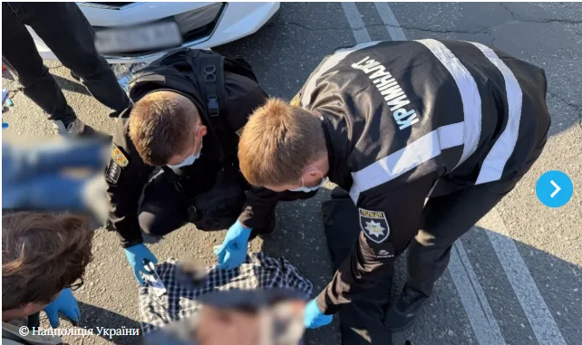 Вбивство військового в Одесі: оголошено підозру пенсіонеру, який спровокував ДТП і застрелив водія Вбивство військового в Одесі: оголошено підозру пенсіонеру, який спровокував ДТП і застрелив водія