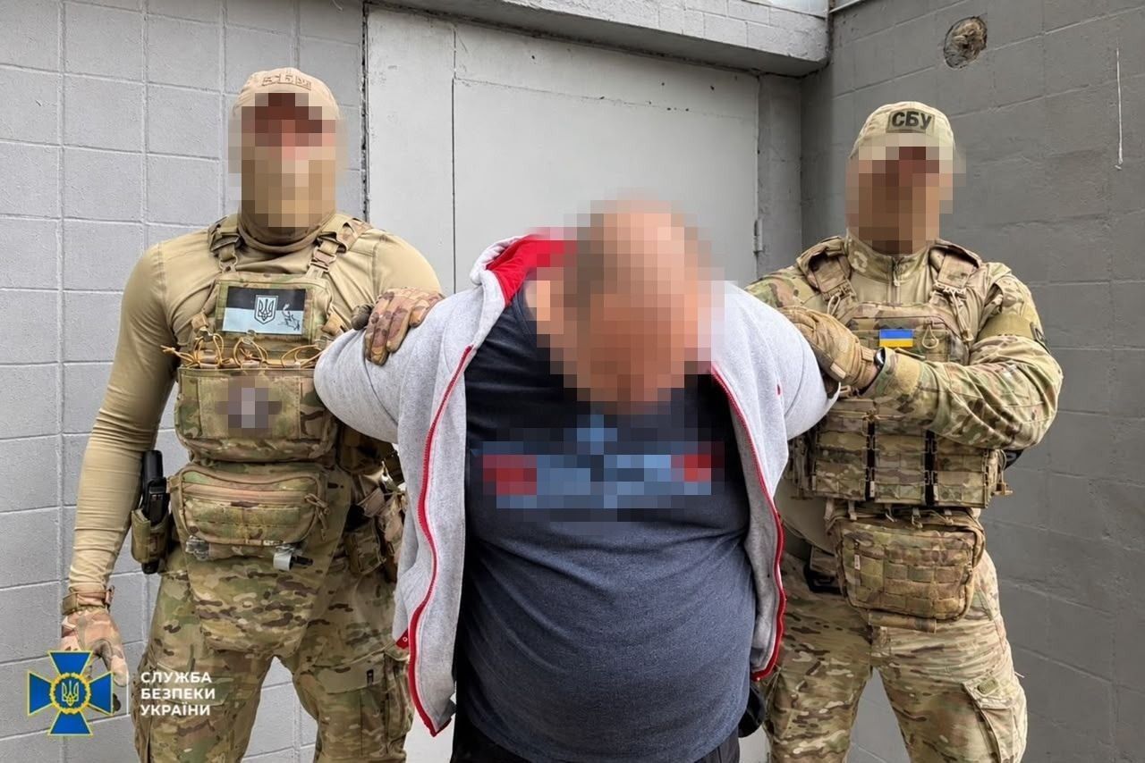 Наводили удари по заводах і стежили за воїнами ЗСУ: у Харкові викрита група агентів Росії Наводили удари по заводах і стежили за воїнами ЗСУ: у Харкові викрита група агентів Росії