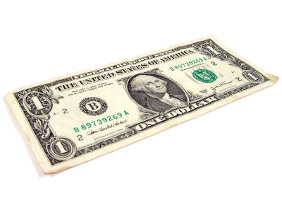 Межбанковский доллар начал год с легкого понижения