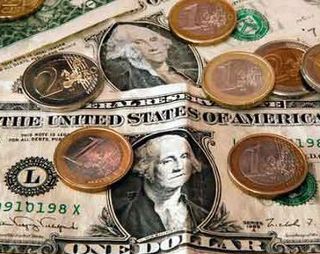 НБУ обвалил межбанковский доллар до 7,95