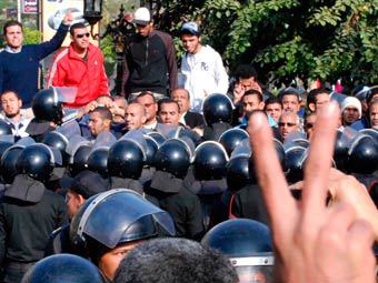 Египетская полиция начала переходить на сторону демонстрантов