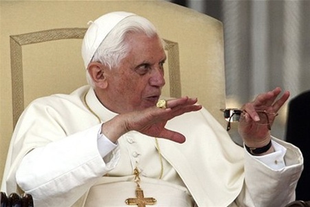 Папа римский назвал причину голода и бедности в мире