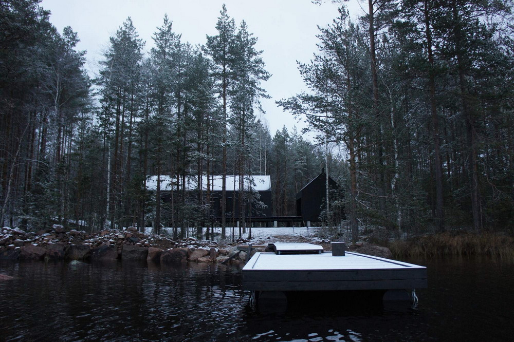 Коттедж и сауна на берегу озера в Финляндии