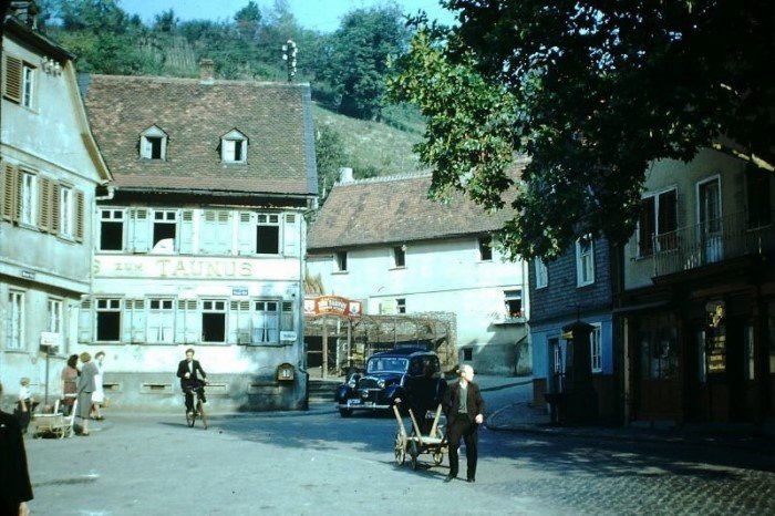 Цветные снимки повседневной жизни Восточной Германии в 1949 году