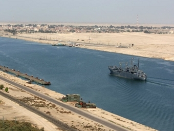 Египет повышает стоимость прохода через Суэцкий канал