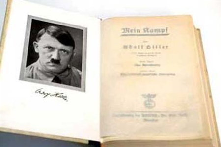 В Германии впервые с 1945 года опубликуют "Майн Кампф" В Германии впервые с 1945 года опубликуют "Майн Кампф"