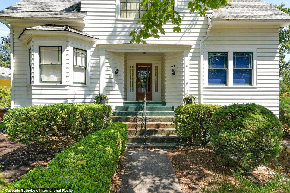 Уютный домик Беллы из \"Сумерек\" продали за 9 млн грн Уютный домик Беллы из \"Сумерек\" продали за 9 млн грн