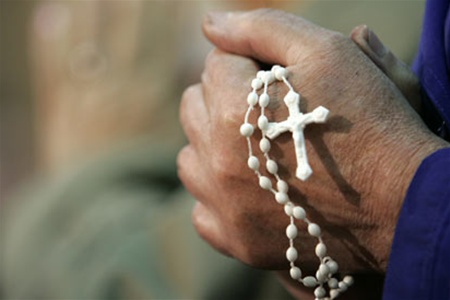 Атеист требует пять тысяч долларов за страдания во время молитвы