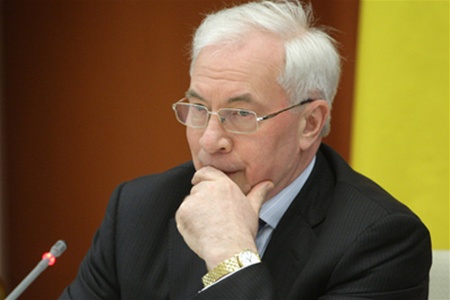 Азаров пообещал шахтерам "другую Украину" через 10 лет Азаров пообещал шахтерам "другую Украину" через 10 лет