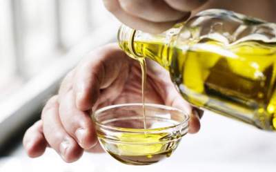 Медики объяснили, почему оливковое масло полезно для печени