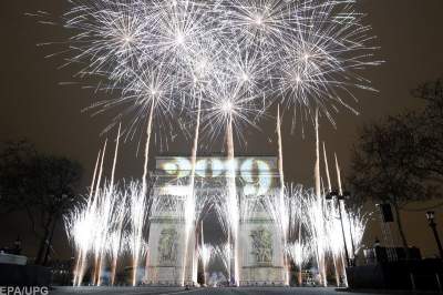 Свежая подборка ярких празднований Нового года в разных странах. Фото