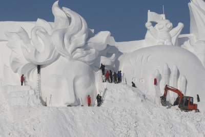 Так проходит самый масштабный в мире фестиваль льда и снега. Фото