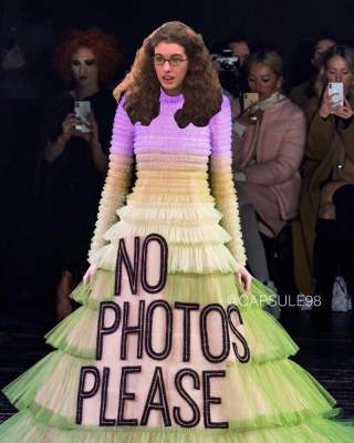 Платья от модного дизайнера превратили в мемы