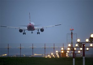 Психолог создал алгоритм, помогающий пассажирам авиарейсов перебороть стресс из-за смены часовых поясов