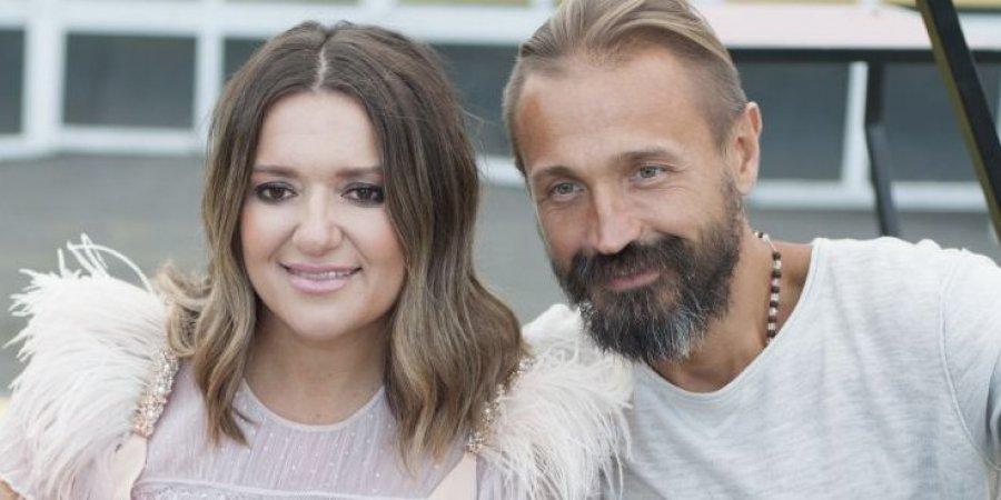 Влюбленная: популярная украинская певица выходит замуж - СМИ