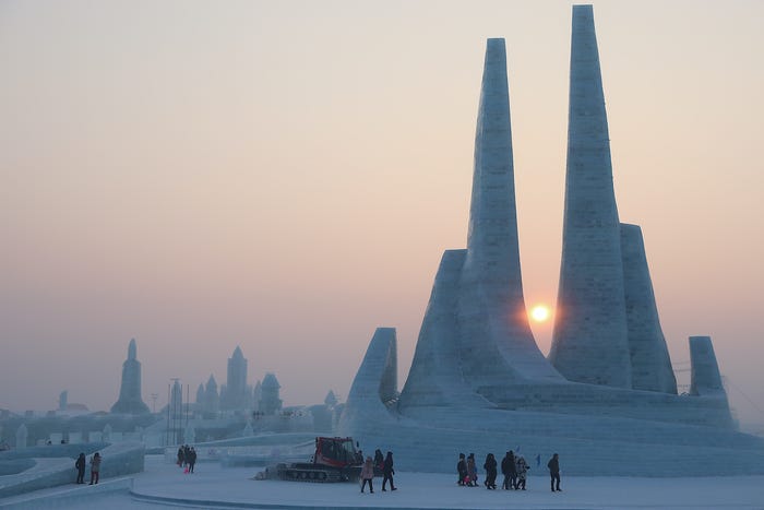 Захватывающие фото крупнейшего в мире фестиваля снега и льда в Китае. ФОТО