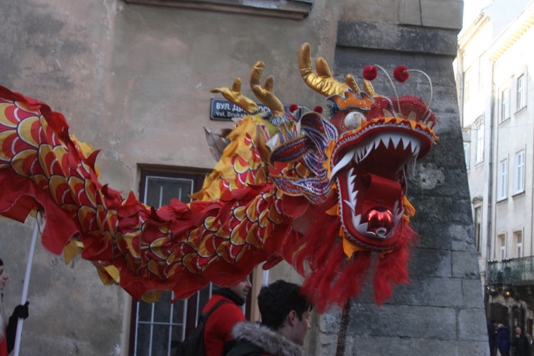 Шествие драконов: Как во Львове праздновали китайский новый год. ФОТО