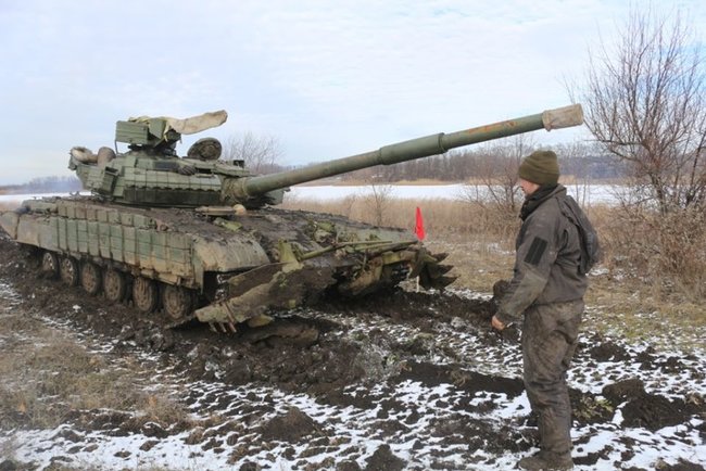 Учебные сборы командиров танковых подразделений проходят на Луганщине 03
